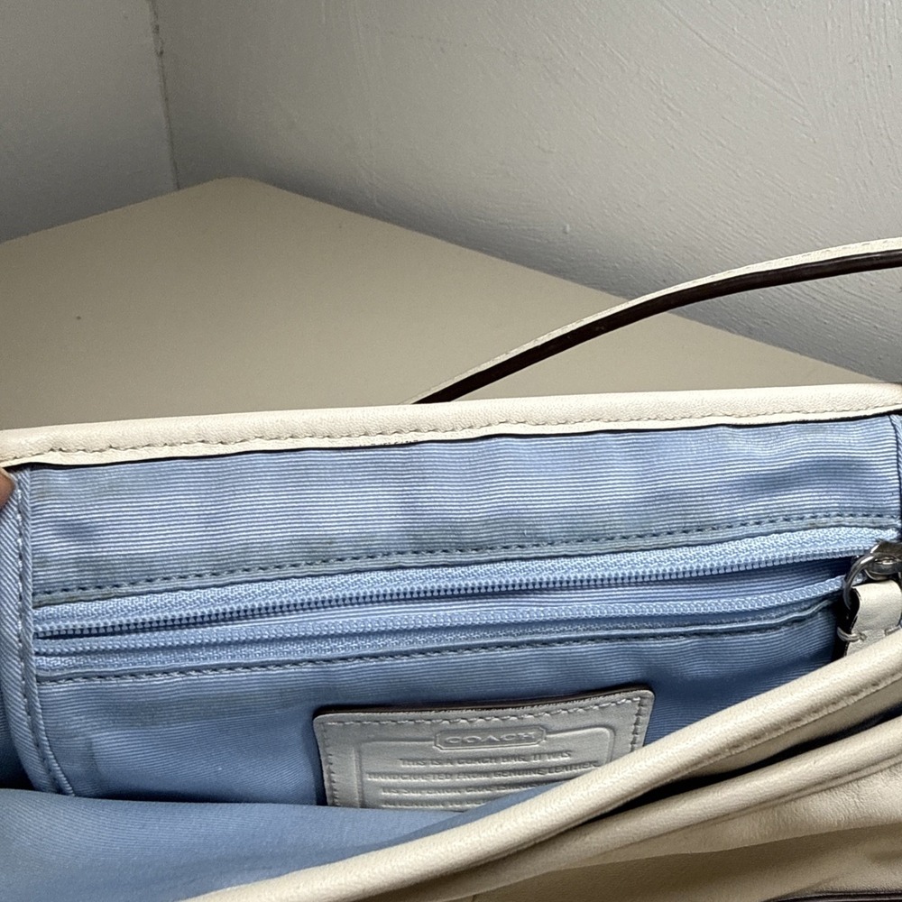 COACH HADLEY Small White Leather Buckle-Trim Field Bag Crossbody F29763 - Picture 5 of 16